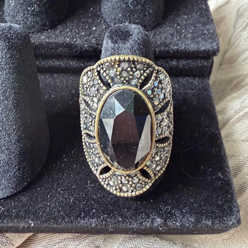 Y2K Vintage Chunky Oval Onyx Rhinestone Cluster Floral Design Statement Ring 90s